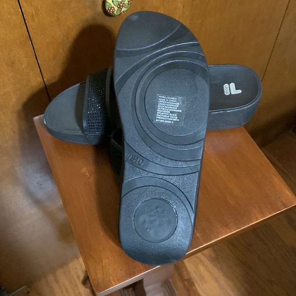 🆕 FILA- BLACK SANDALS (10) - Picture 7 of 12